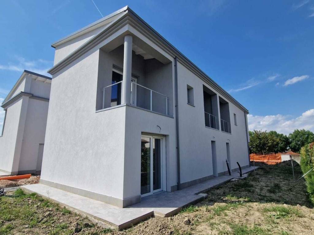 casa indipendente in vendita a Malalbergo in zona Pegola