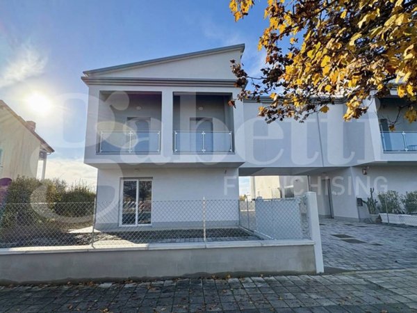 casa indipendente in vendita a Malalbergo in zona Altedo