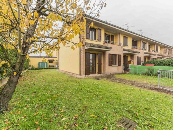 casa indipendente in vendita a Malalbergo in zona Casoni