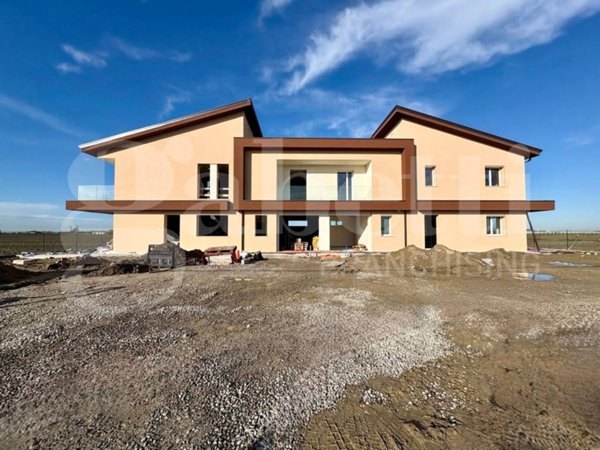 casa indipendente in vendita a Malalbergo in zona Altedo