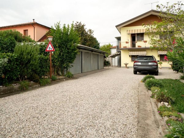 casa indipendente in vendita a Malalbergo in zona Altedo