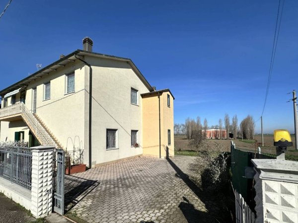 casa indipendente in vendita a Malalbergo in zona Pegola