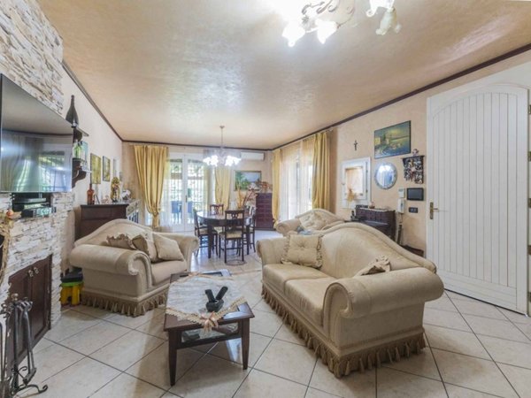 casa indipendente in vendita a Malalbergo in zona Altedo