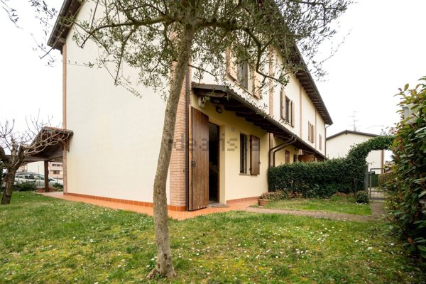 casa indipendente in vendita a Malalbergo in zona Altedo