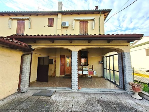 casa indipendente in vendita a Malalbergo in zona Altedo