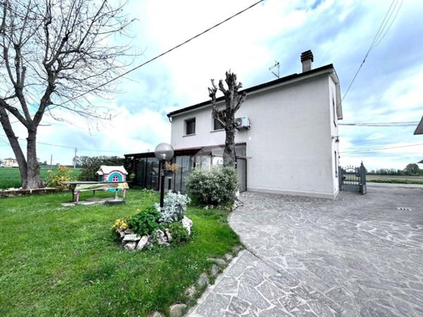 casa indipendente in vendita a Malalbergo in zona Altedo