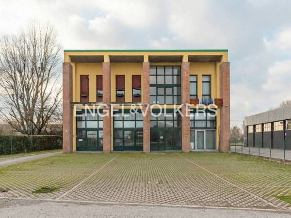 negozio in vendita a Malalbergo in zona Altedo