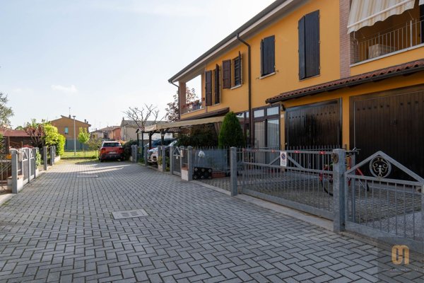 casa indipendente in vendita a Malalbergo in zona Altedo
