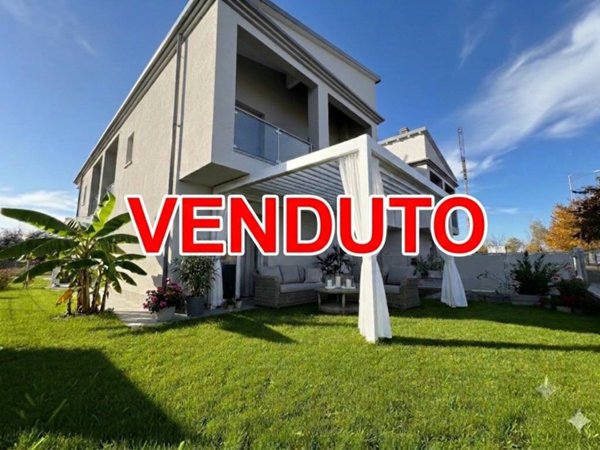 casa indipendente in vendita a Malalbergo in zona Pegola