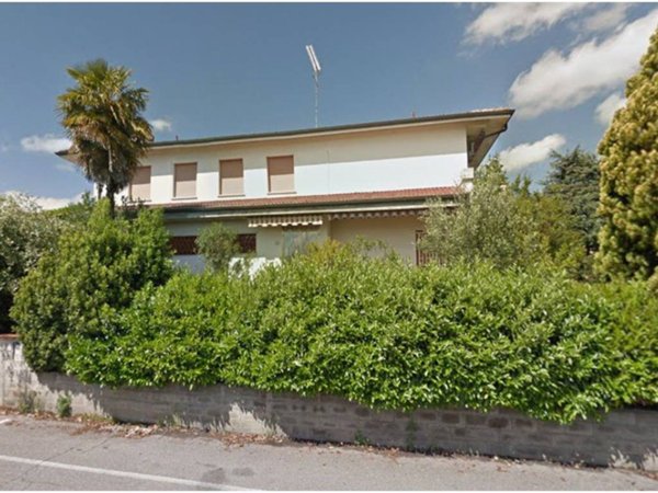 casa indipendente in vendita a Malalbergo in zona Altedo