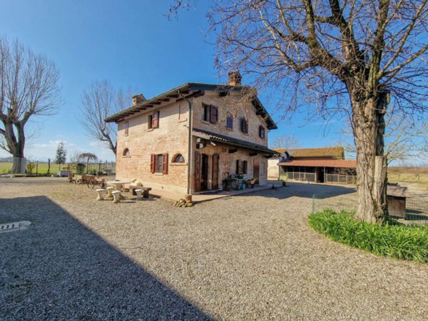 casa indipendente in vendita a Malalbergo in zona Altedo