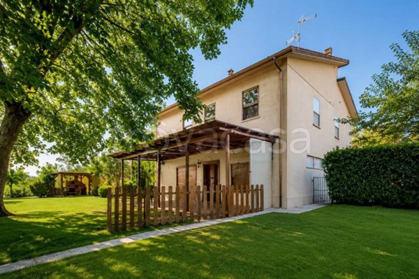 casa indipendente in vendita a Malalbergo in zona Altedo