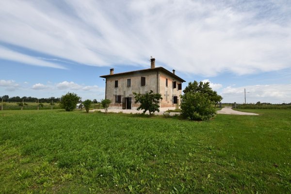casale in vendita a Malalbergo in zona Altedo