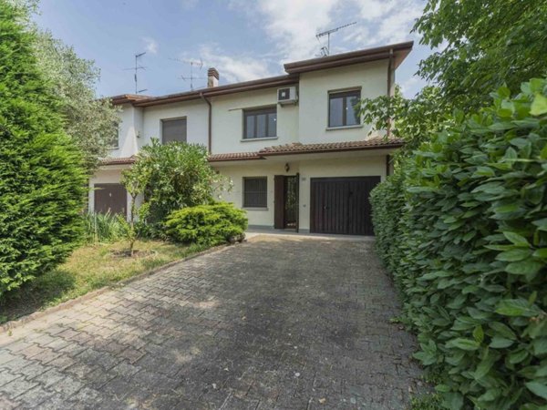 casa indipendente in vendita a Malalbergo in zona Pegola