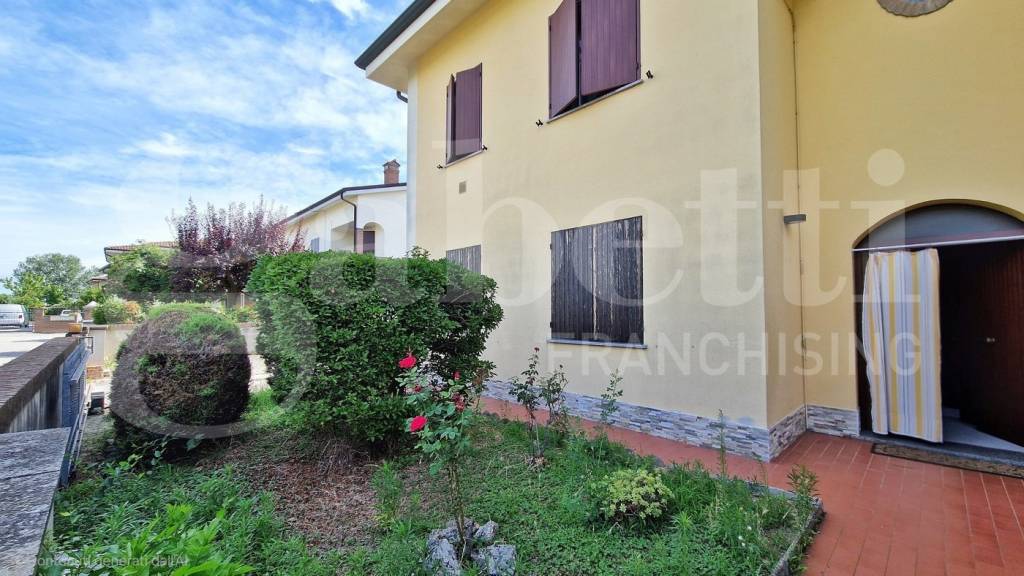appartamento in vendita a Malalbergo in zona Altedo