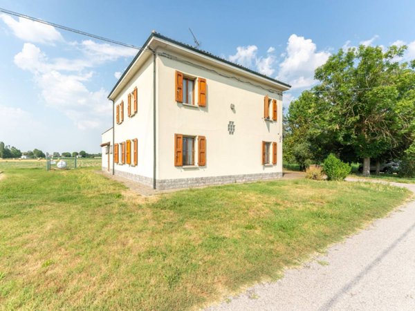 casa indipendente in vendita a Malalbergo in zona Altedo