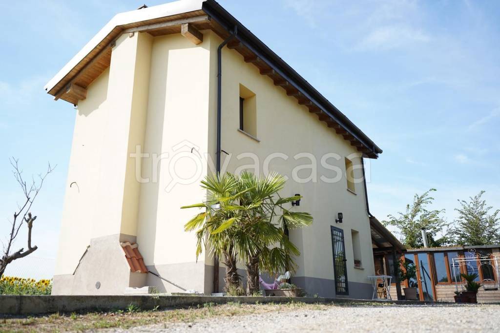 casa indipendente in vendita a Malalbergo in zona Altedo