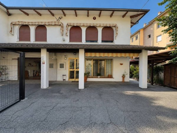 casa indipendente in vendita a Malalbergo in zona Altedo