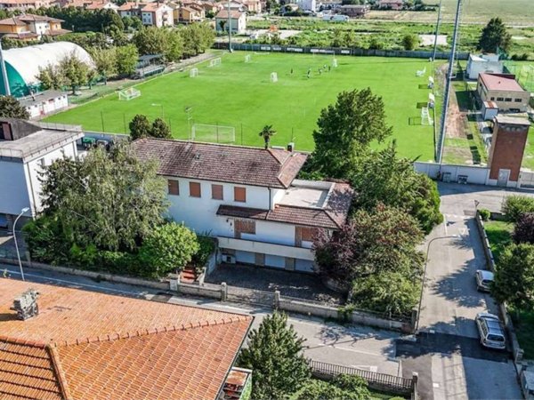 casa indipendente in vendita a Malalbergo in zona Altedo