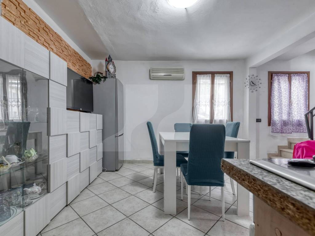 casa indipendente in vendita a Malalbergo in zona Altedo