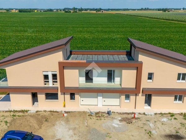 casa indipendente in vendita a Malalbergo