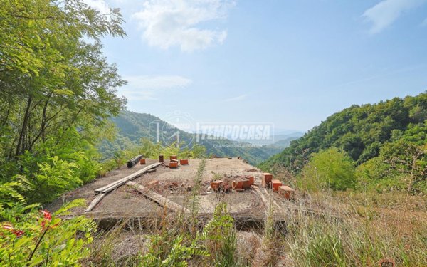 casale in vendita a Marzabotto in zona Medelana