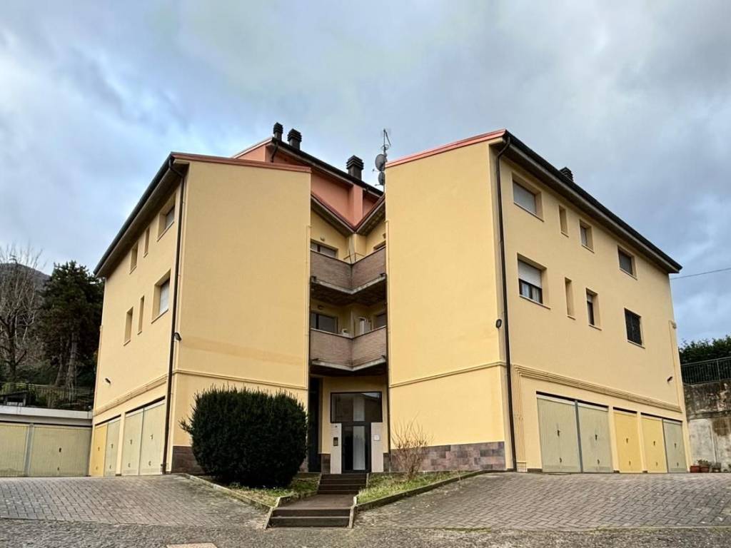 appartamento in vendita a Marzabotto in zona Pioppe