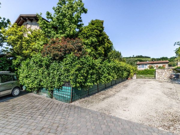 casa indipendente in vendita a Marzabotto in zona Luminasio