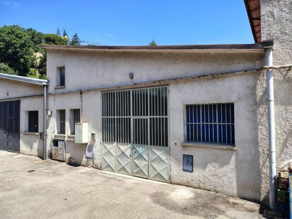 locale commerciale in vendita a Marzabotto