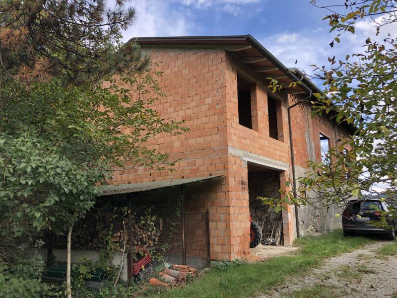 casale in vendita a Marzabotto in zona Pioppe