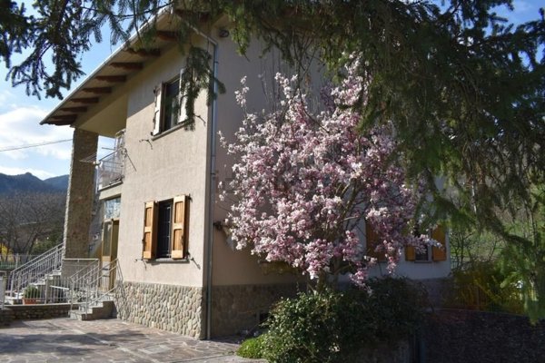 appartamento in vendita a Marzabotto in zona Pioppe