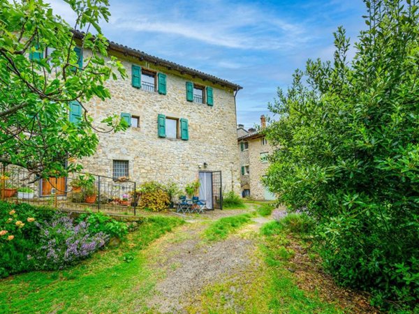 appartamento in vendita a Marzabotto in zona Luminasio