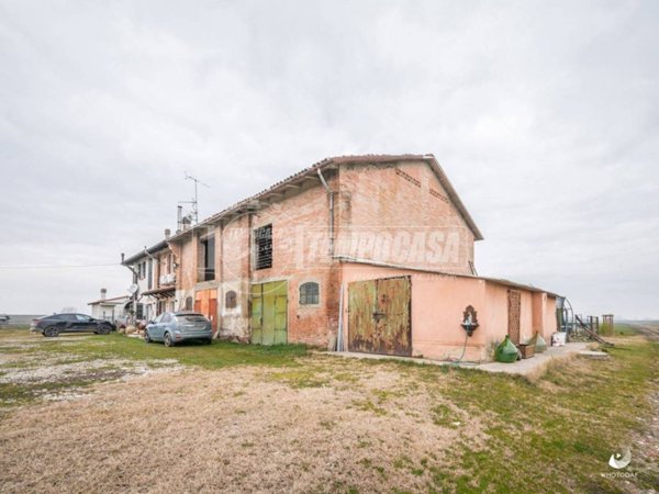 casa semindipendente in vendita a Medicina
