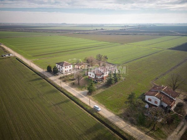 casa indipendente in vendita a Medicina