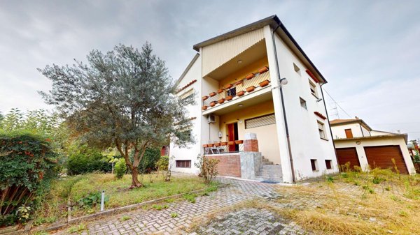 casa indipendente in vendita a Medicina