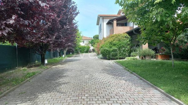 casa indipendente in vendita a Medicina