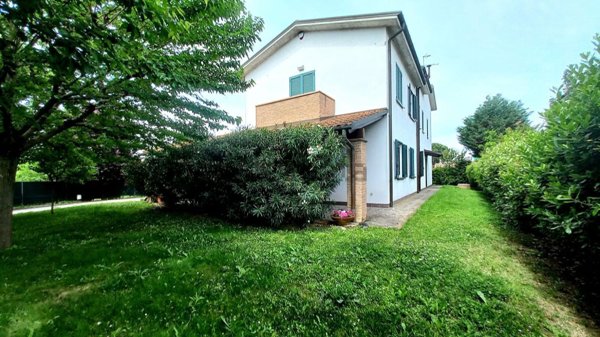 casa indipendente in vendita a Medicina