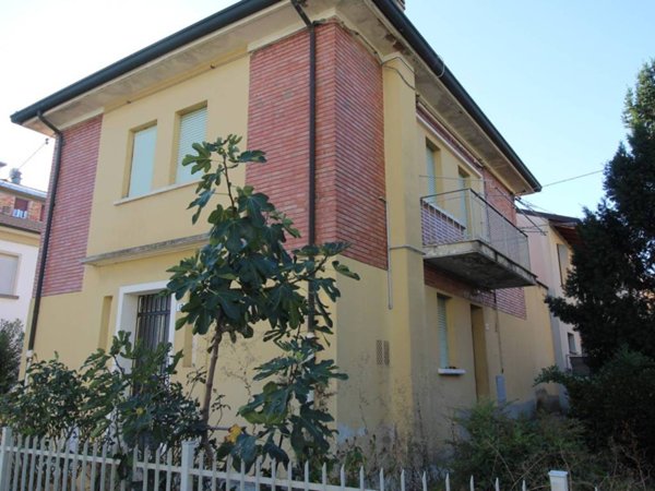 casa indipendente in vendita a Medicina