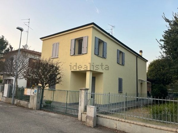 casa indipendente in vendita a Medicina