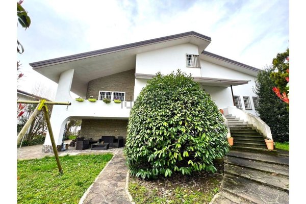 casa indipendente in vendita a Medicina