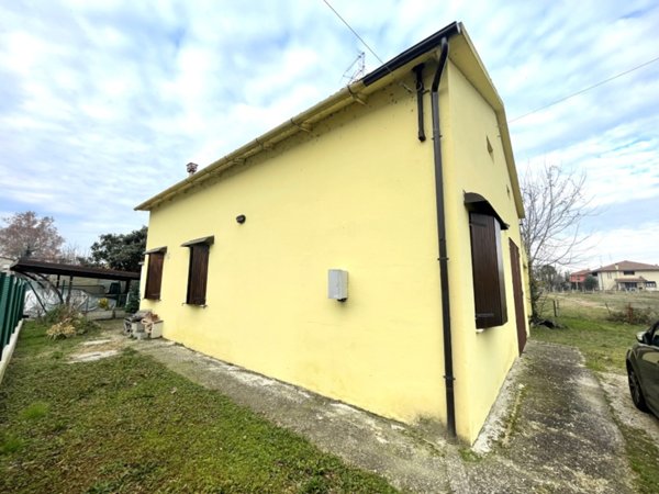 casa indipendente in vendita a Medicina