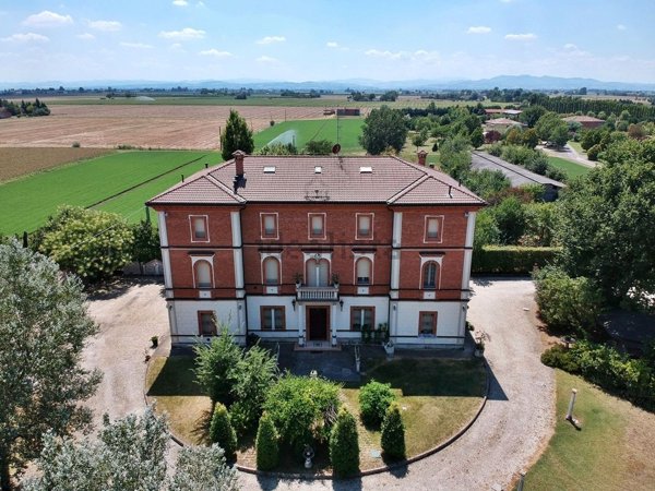 casa indipendente in vendita a Medicina