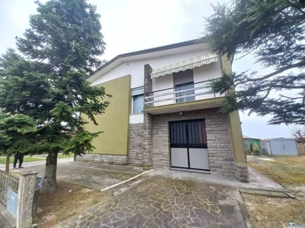 casa indipendente in vendita a Medicina