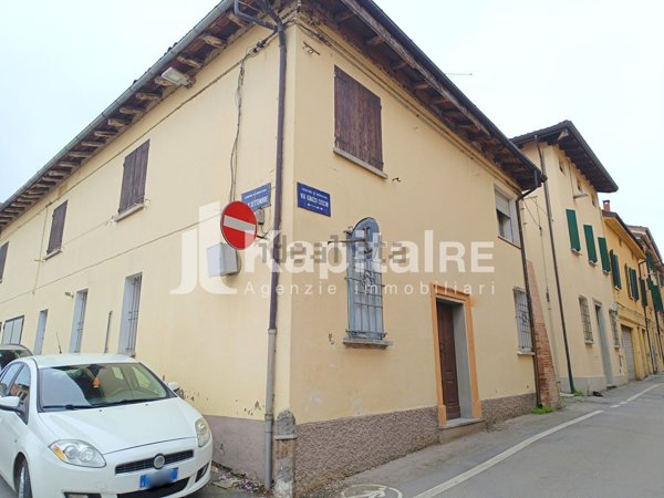 casa semindipendente in vendita a Medicina