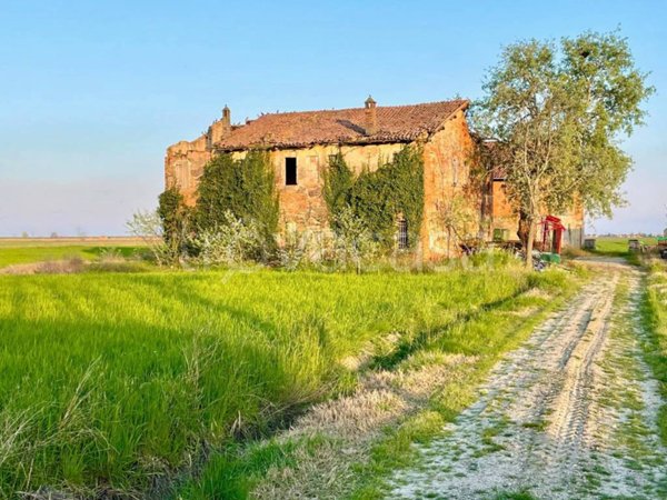 casale in vendita a Medicina