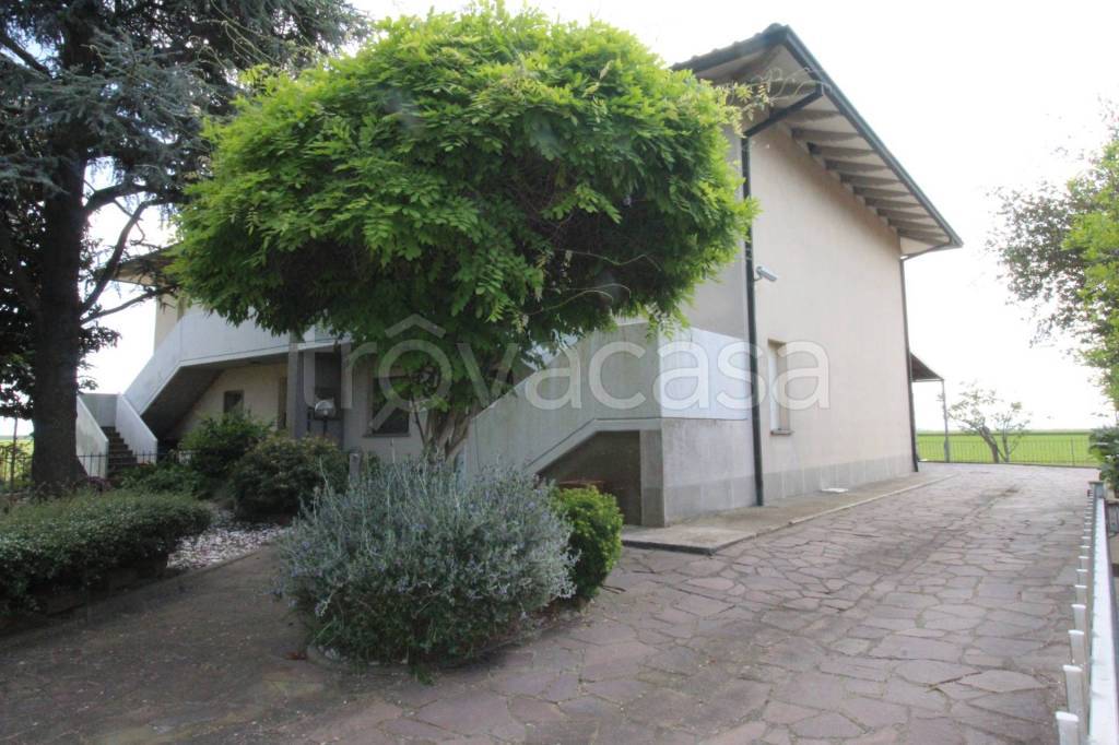 casa indipendente in vendita a Medicina