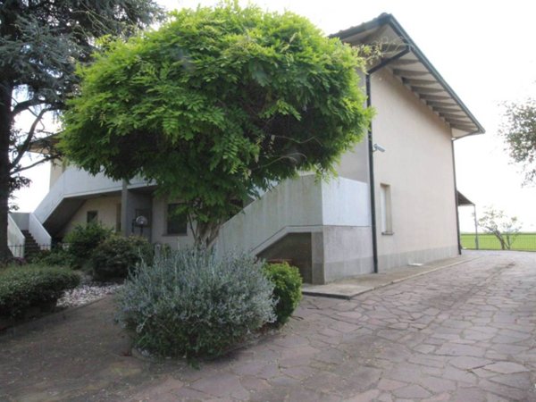 casa indipendente in vendita a Medicina