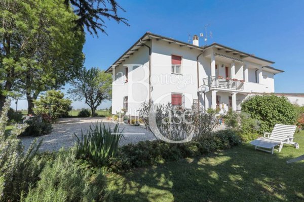 casa indipendente in vendita a Medicina