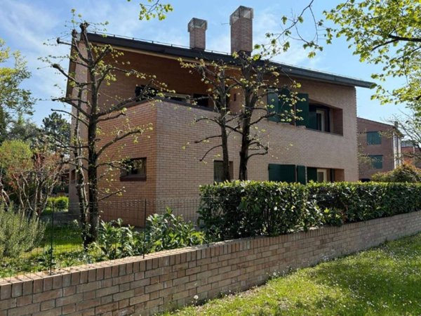 casa indipendente in vendita a Medicina