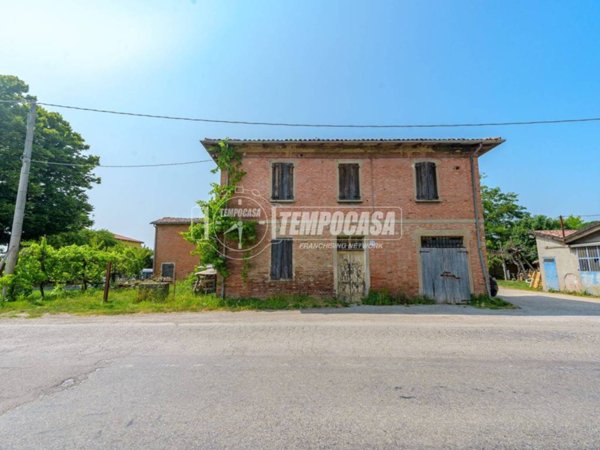 casa indipendente in vendita a Medicina